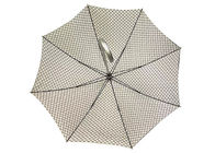 Parapluie noir de poignée des nervures J en métal, conception adaptée aux besoins du client par parapluies protégeant du vent de golf fournisseur